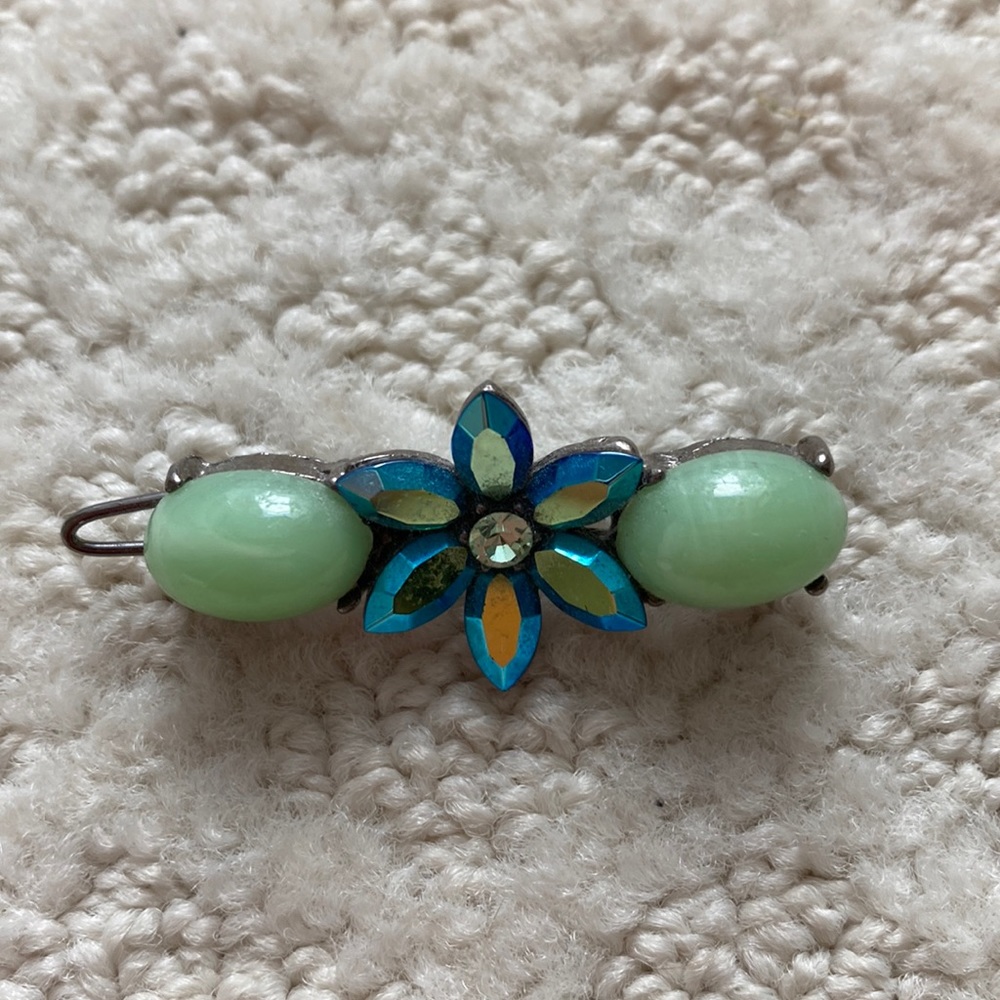 Beautiful 2 inch vintage barrette